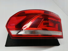 Załaduj zdjęcie do przeglądarki galerii, VOLKSWAGEN TOURAN 5TA 15- LAMPA LEWY TYŁ LEWA TYLNA 5TA945095A