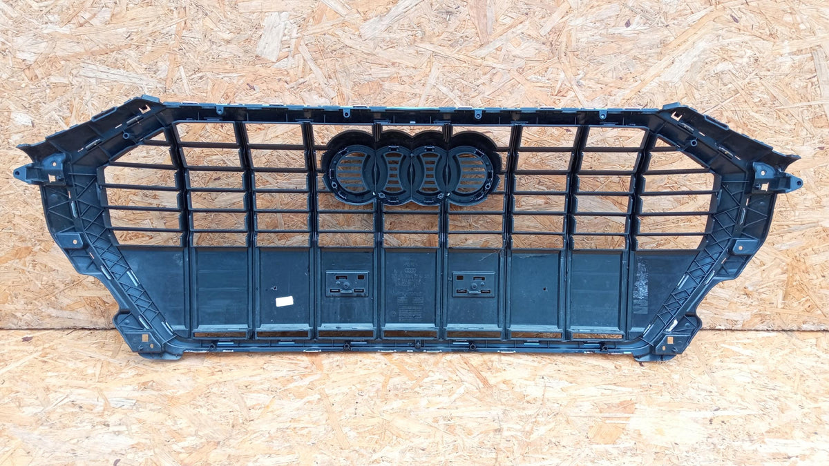 Audi Q3 II 83A 18- Atrapa Kratka Grill — zdjęcie 7 z 12