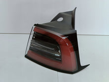 Load image into Gallery viewer, TESLA 3 LIFT Y 20- LAMPA REFLEKTOR ŚWIATŁO PRAWY TYŁ LED NOWA 1502087-00-D