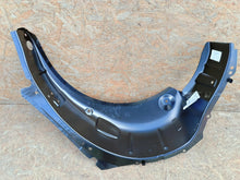 Laden Sie das Bild in den Galerie-Viewer, SEAT LEON III 13- RADKASTEN BLECH HINTEN LINKS RADHAUS LINKS 5F00809411