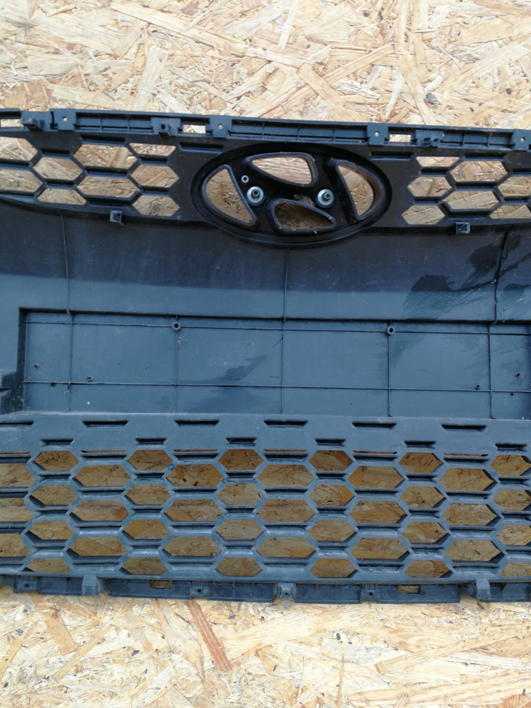 HYUNDAI IX20 LIFT 15- ATRAPA KRATKA GRILL ZDERZAKA PRZEDNIEGO 86351-1K500