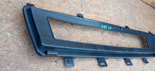 Załaduj zdjęcie do przeglądarki galerii, CITROEN DS3 10- KIEROWNICA POWIETRZA WLOT PANEL RAMKA 9673271277
