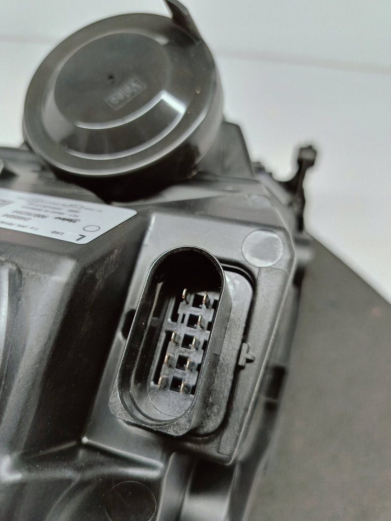 Skoda Fabia III 3 NJ3 14- LAMPA LEWA PRZÓD PRZEDNIA ZWYKŁA H4 6V1941015