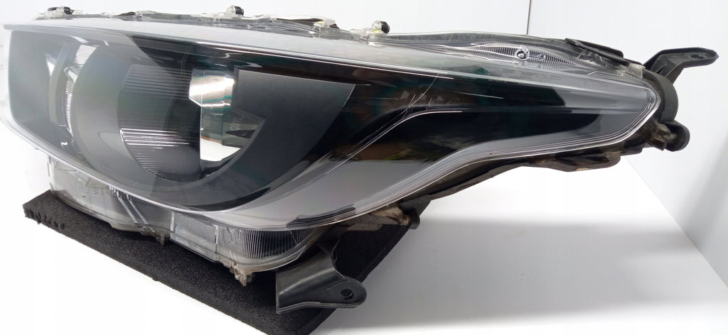 TOYOTA YARIS IV 4 P21 19- SCHEINWERFER LINKS VORNE LINSE KOITO K0-6 EU