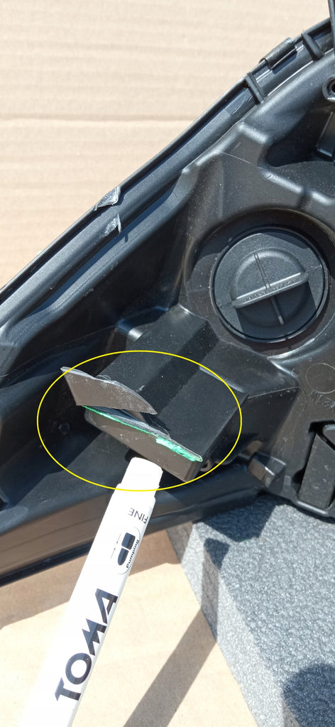 RENAULT CAPTUR I 13- LAMPA REFLEKTOR PRAWY PRZÓD ZWYKŁA H1 260105066R