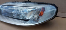 Laden Sie das Bild in den Galerie-Viewer, VOLVO XC70 V70 S80 SCHEINWERFER LINKS VORNE XENON LED 31420013