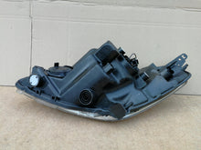 Załaduj zdjęcie do przeglądarki galerii, SUZUKI SPLASH LIFT 11- LAMPA REFLEKTOR PRAWY PRZÓD 35100-51K20