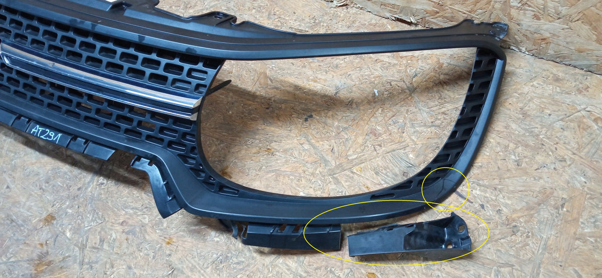 Suzuki Ignis III 3 16- Grille Grille Grille Front Bumper 72111-62R0 — photo 4 of 13