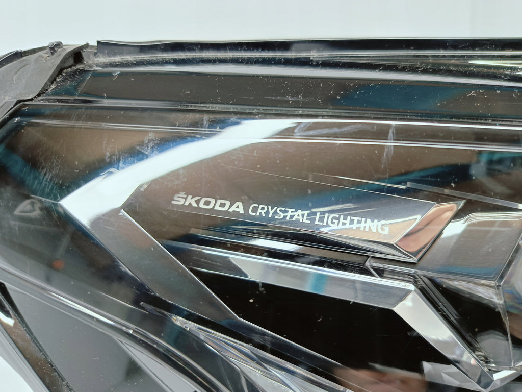 SKODA ENYAQ 20- LAMPA PRAWA PRZÓD PRZEDNIA FULL LED CRYSTAL 5LB941016A