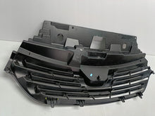 Laden Sie das Bild in den Galerie-Viewer, RENAULT TRAFIC III 3 14- KÜHLERGRILL STOßSTANGE VORNE 623108673R