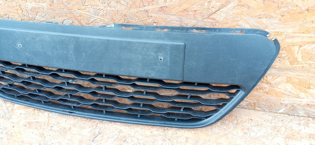 KIA RIO 11- ATRAPA KRATKA ŚRODKOWA GRILL ZDERZAKA PRZÓD 86561-1W200