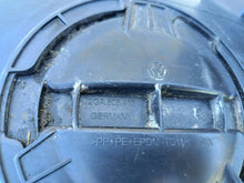 Załaduj zdjęcie do przeglądarki galerii, VOLKSWAGEN POLO VI 6 2G 17- NADKOLE PRAWY PRZÓD PRAWE PRZEDNIE 2G0805912D