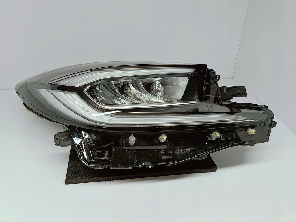 Toyota Aygo X 22- LAMPA PRAWA PRZÓD PRZEDNIA FULL LED EU KOITO 0H-33