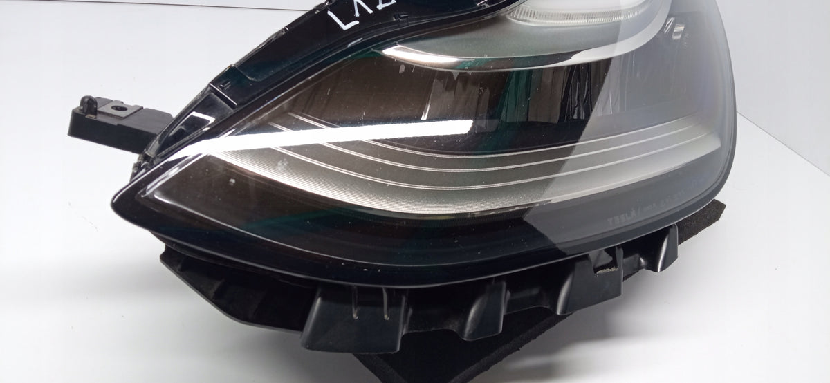 Tesla Model 3 III 17- Vorne Links Leuchte Vordere Full LED 1077375-00-C — Foto 6 von 16