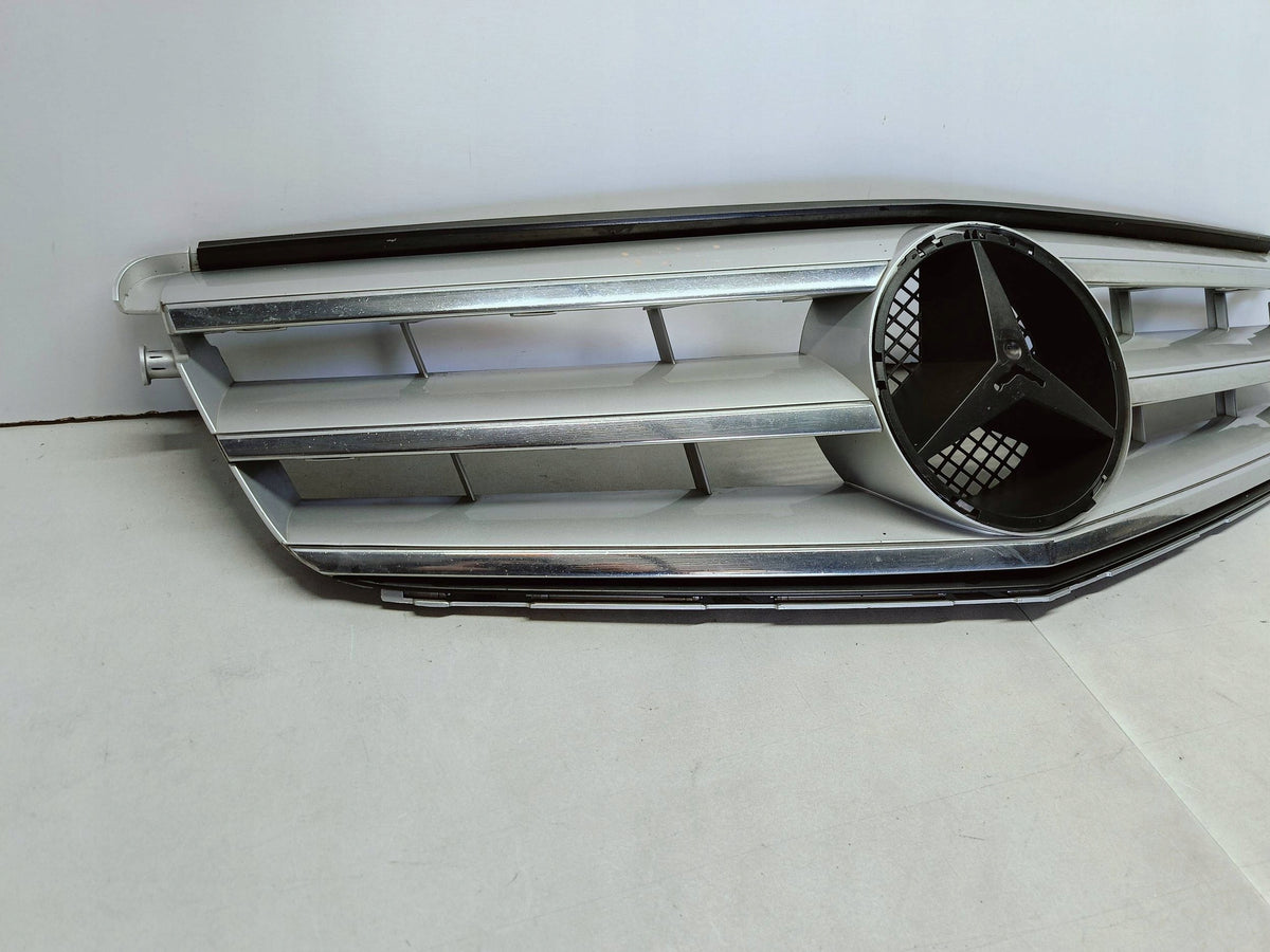 Mercedes-Benz C W204 07- Grille Grille Grille Front Bumper A2048800023 — photo 4 of 12