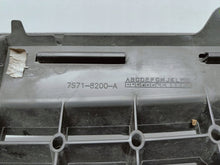 Laden Sie das Bild in den Galerie-Viewer, Ford Mondeo MK4 IV 07- ATRAPA GRILL KRATKA ZDERZAKA PRZEDNIEGO 7S71-8200-D