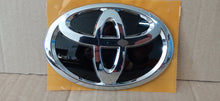 Laden Sie das Bild in den Galerie-Viewer, TOYOTA AYGO II 14- EMBLEM LOGO HECKKLAPPE NEU 75431-0H060