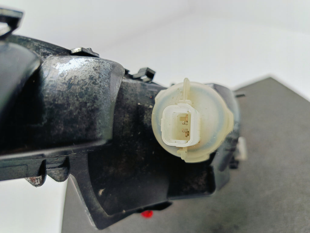 208 CORSA F MOKKA B C4 DS3- LAMPA PRZECIWMGIELNA ZDERZAKA TYŁ 9674308980