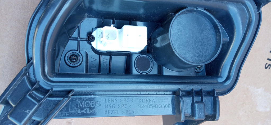 KIA EV9 MV 23- LAMPA LEWY TYŁ LEWA TYLNA LED ODBLASK OE EU 92405-DO300