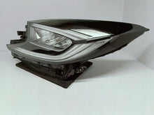 Laden Sie das Bild in den Galerie-Viewer, Toyota Aygo X 22- SCHEINWERFER LINKS VORNE FULL LED EU KOITO 0H-33