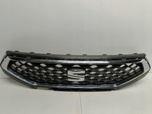 Laden Sie das Bild in den Galerie-Viewer, SEAT TARRACO 5FJ 18- MITTELGITTER STOßSTANGE VORNE 5FJ853651B