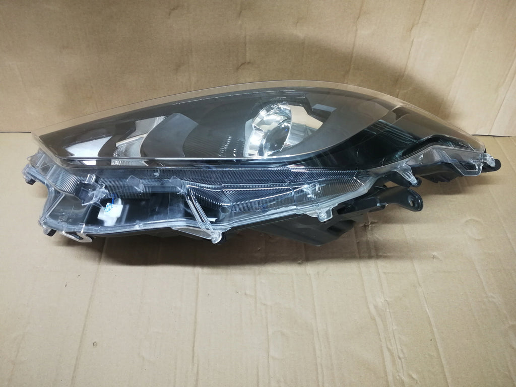 TOYOTA YARIS IV 4 19- LAMPA REFLEKTOR LEWY PRZÓD SOCZEWKA KOITO K0-6 EU