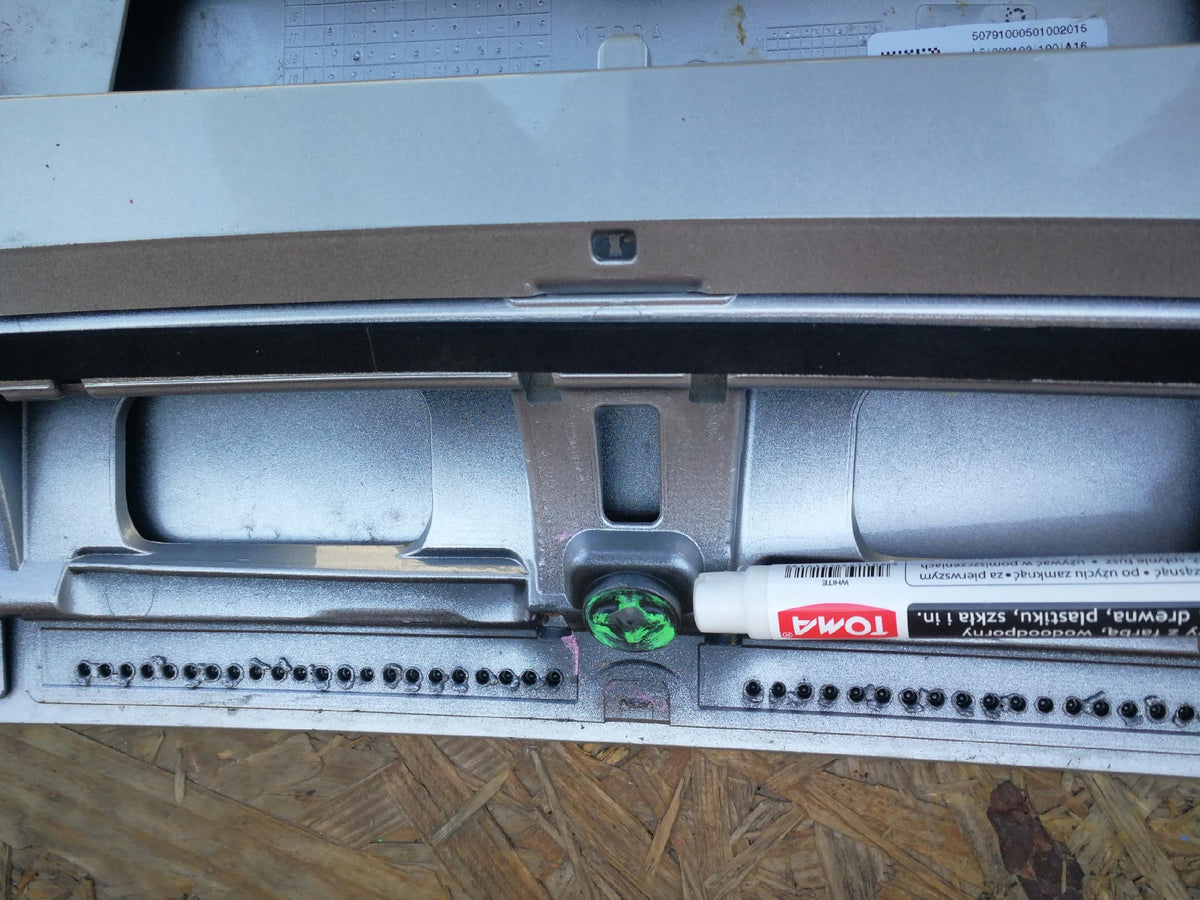 Ford Fiesta MK8 17- Spoiler Winglet Rear Visor Cover Tailgate H1BB-A44210-A — photo 12 of 15