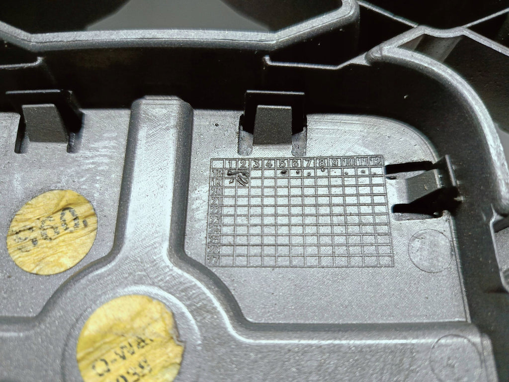Seat Tarraco 18- KÜHLERGRILL STOSSSTANGE VORNE 5FJ853654B