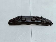 Load image into Gallery viewer, Tesla Model 3 M3 III 17- ŚLIZG MOCOWANIE ZDERZAKA LEWY PRZÓD 1084181-00-E
