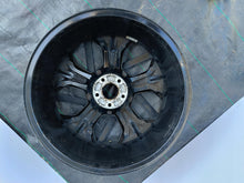 Laden Sie das Bild in den Galerie-Viewer, FELGA ALUMINIOWA CITROEN 7.0X19 5X108 ET41 9837772280 9836124480 DICASTAL