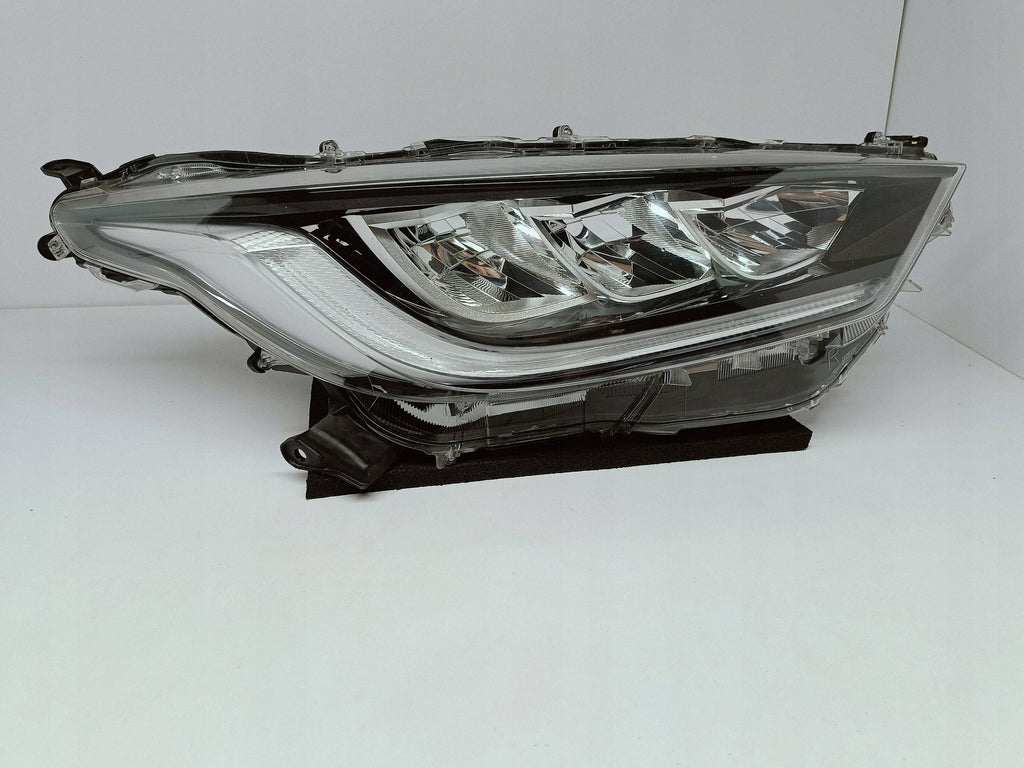 Toyota Yaris IV 4 XP21 19- LAMPA PRAWA PRZÓD PRZEDNIA FULL LED KOITO K0-8