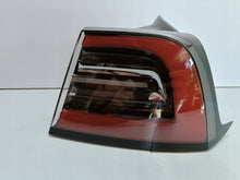 Laden Sie das Bild in den Galerie-Viewer, TESLA 3 LIFT Y 20- SCHEINWERFER RECHTS HINTEN LED NEU 1502087-00-D