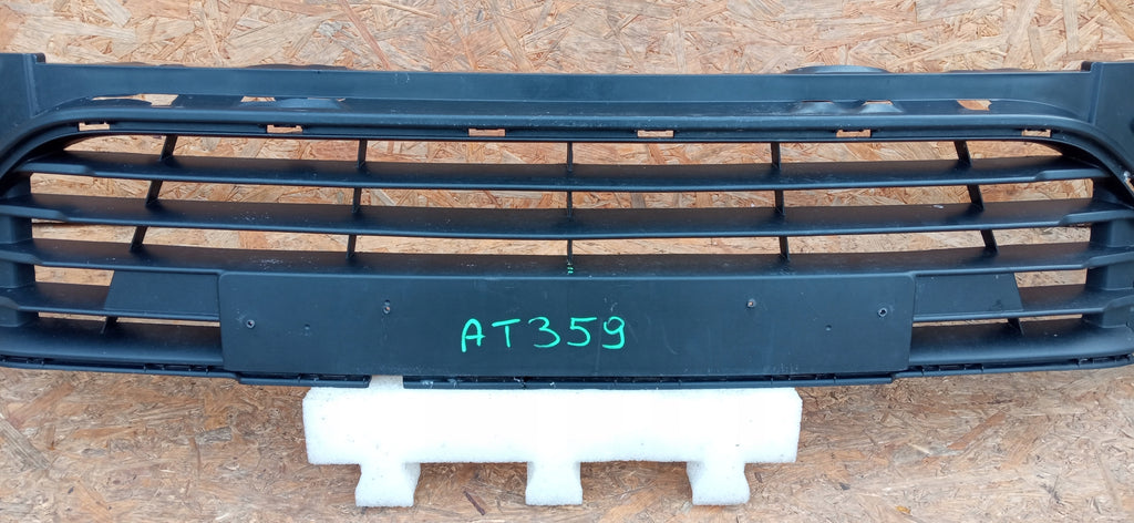 RENAULT CLIO 4 IV LIFT 16- ATRAPA KRATKA ŚRODKOWA GRILL 622542412R