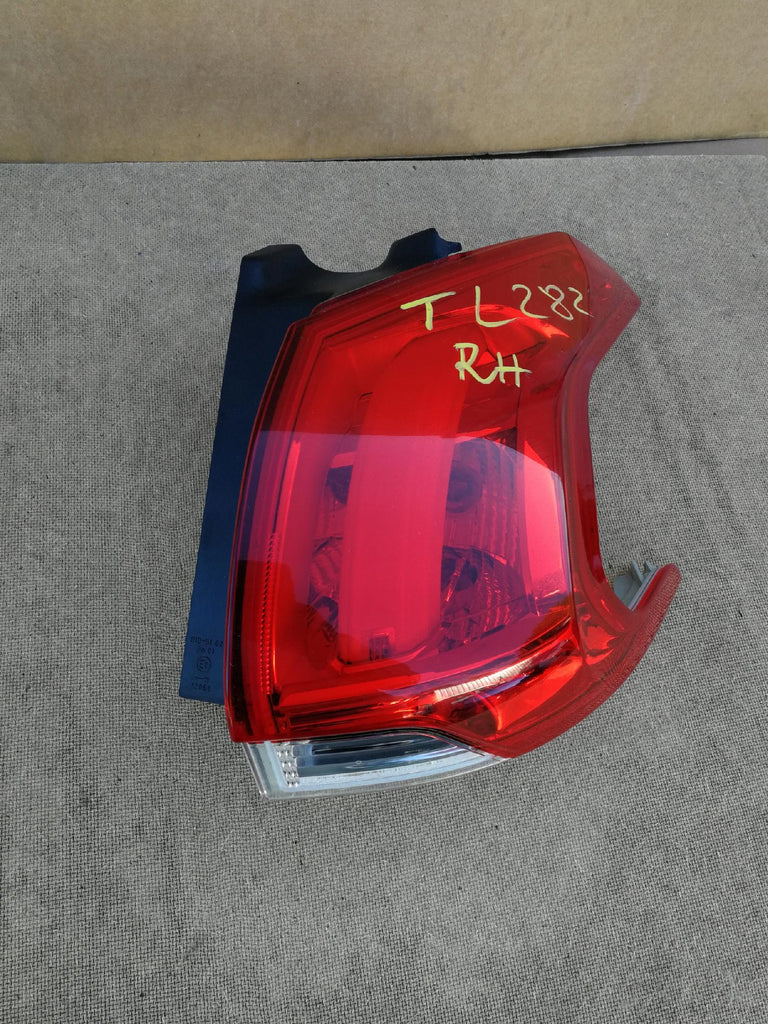 PEUGEOT 2008 I 13- LAMPA PRAWY TYŁ PRAWA TYLNA 9678074380