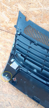 Laden Sie das Bild in den Galerie-Viewer, VOLKSWAGEN PASSAT B6 05- KÜHLERGRILL STOSSFÄNGER VORNE 3C0853651AD