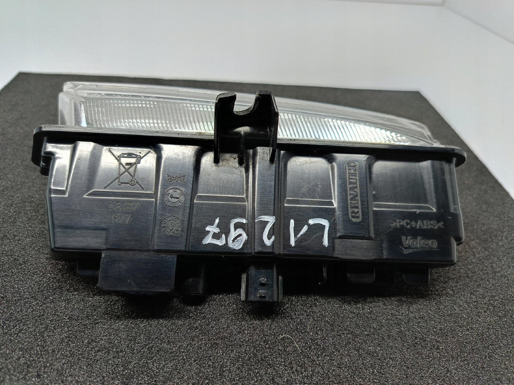 RENAULT CLIO 4 IV CAPTUR 12- HALOGEN DRL RECHTS LEUCHTE 266003864R