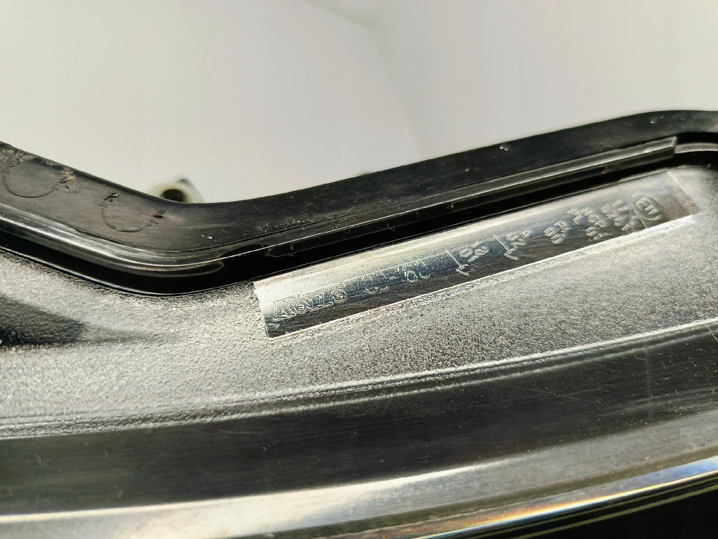 TOYOTA YARIS III LIFT 14- SCHEINWERFER LINKS VORNE KOITO OD-160