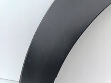 Załaduj zdjęcie do przeglądarki galerii, MAZDA CX3 CX-3 15- LISTWA BŁOTNIKA LEWY PRZÓD LEWA PRZEDNIA D10E-51W31