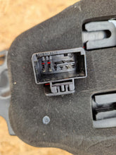 Laden Sie das Bild in den Galerie-Viewer, VW ID4 ID.4 HECKKLAPPENVERKLEIDUNG HINTEN 11A945093