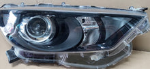 Załaduj zdjęcie do przeglądarki galerii, TOYOTA YARIS IV 4 19- LAMPA REFLEKTOR PRAWY PRZÓD SOCZEWKA KOITO K0-6 EU