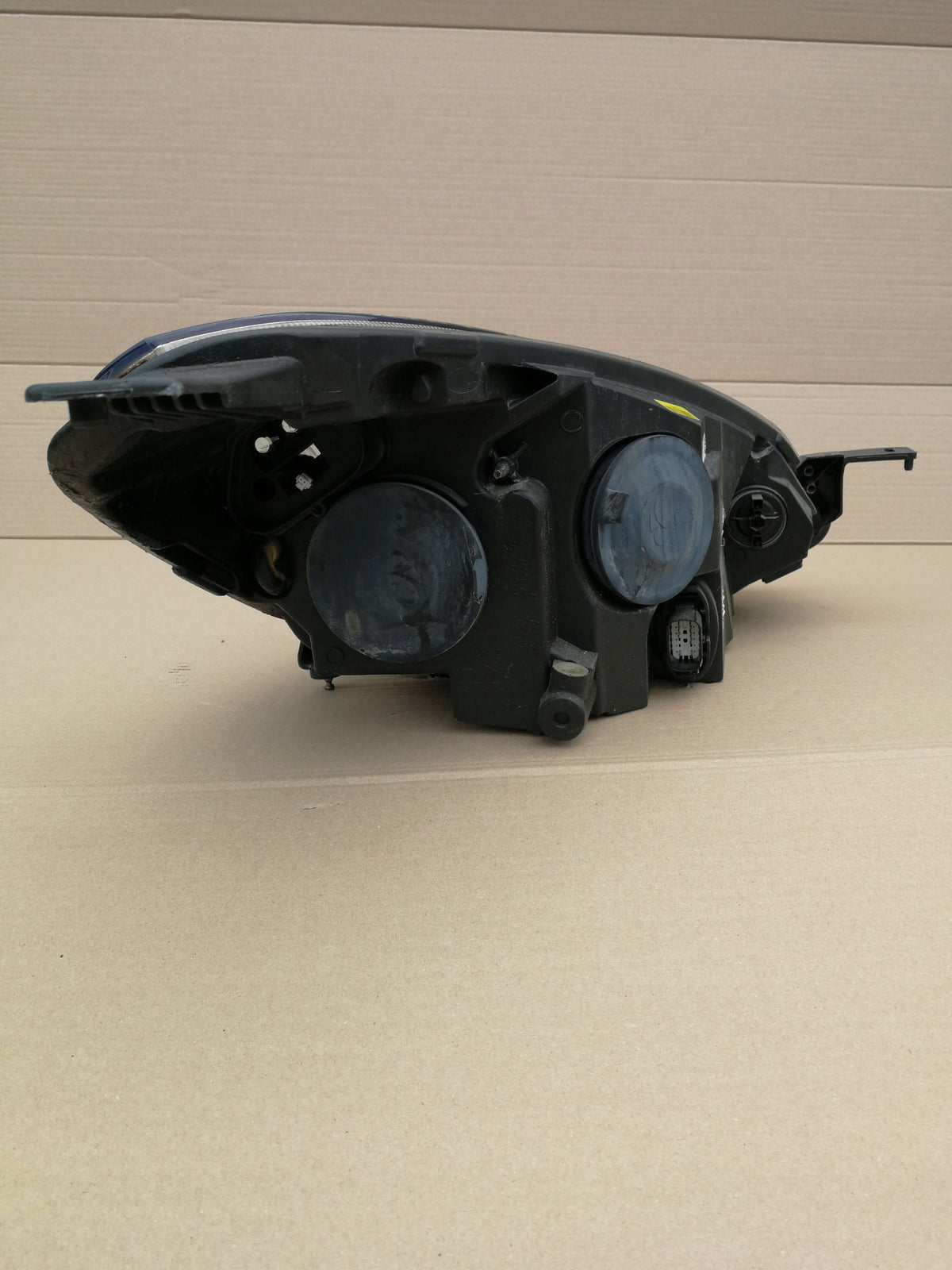 Ford Fiesta MK8 17- Light Front Front Left Lens +led H1BB-13W030-Ce — photo 9 of 13