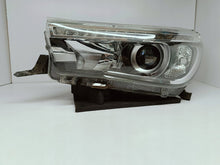 Załaduj zdjęcie do przeglądarki galerii, TOYOTA HILUX VIII 8 15- LAMPA REFLEKTOR LEWY PRZÓD SOCZEWKA LED KOITO 0K-56