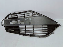 Load image into Gallery viewer, Toyota Aygo II LIFT 18- ATRAPA KRATKA ŚRODKOWA ZDERZAKA PRZÓD 53112-0H170