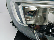 Load image into Gallery viewer, OPEL CROSSLAND X 17- LAMPA PRAWA PRZÓD PRZEDNIA ZWYKŁA H7+LED 13467968