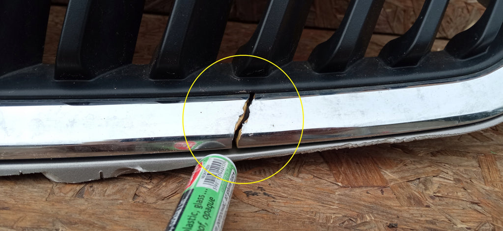 SKODA RAPID 12- KÜHLERGRILL GITTER STOßSTANGENGRILL VORNE CHROM 5JA853668
