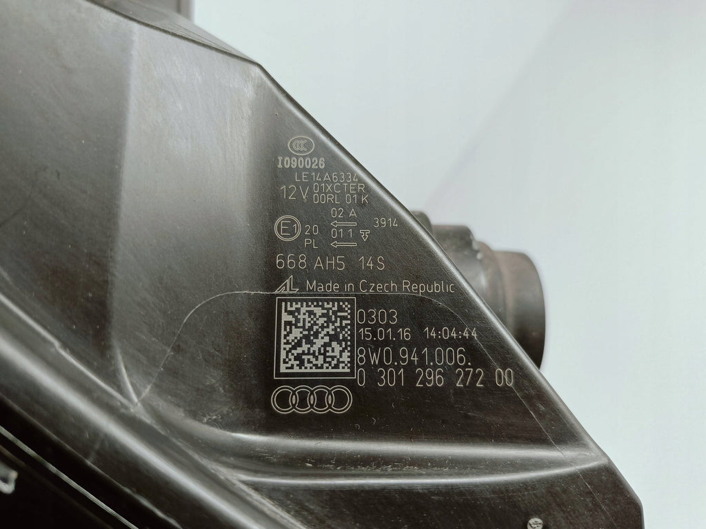 Audi A4 B9 8W 15- LAMPA PRAWA PRZÓD PRZEDNIA KSENON+LED 8W0941006
