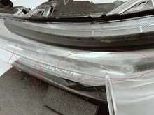 Załaduj zdjęcie do przeglądarki galerii, TOYOTA RAV4 V LIFT 22- LAMPA LEWA PRZÓD PRZEDNIA FULL LED EU 81185-42G10