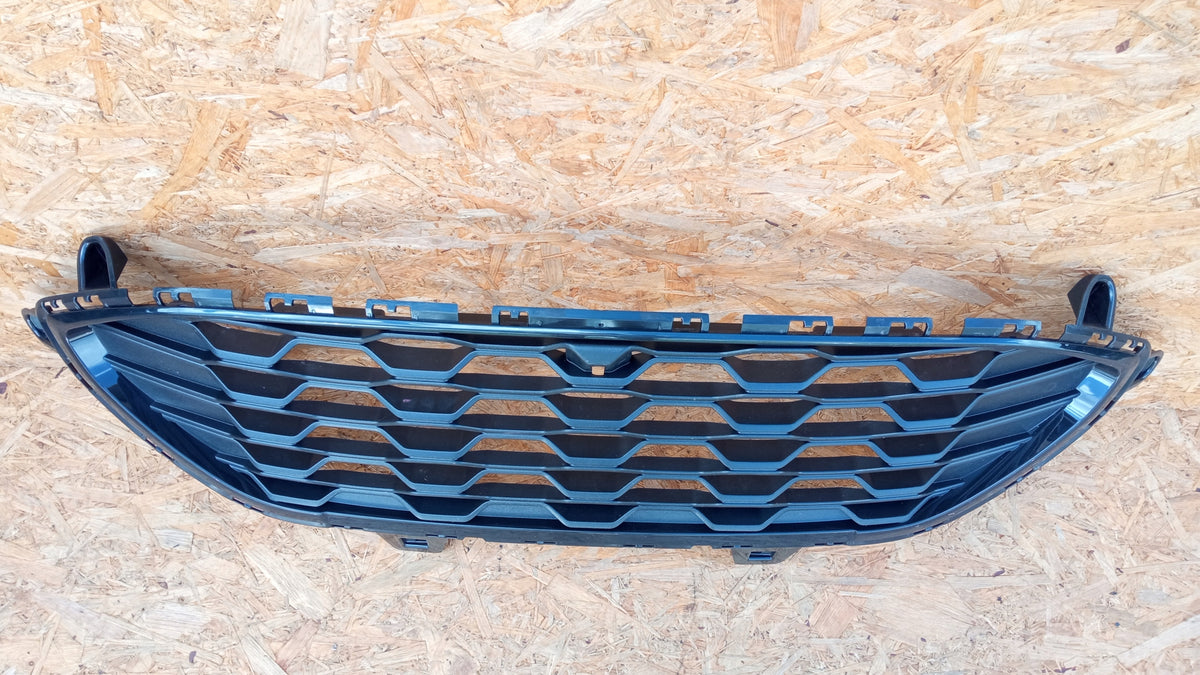 Ford Kuga MK3 ST-Line Kühlergrill Grill Gitter Mittlere — Foto 4 von 9