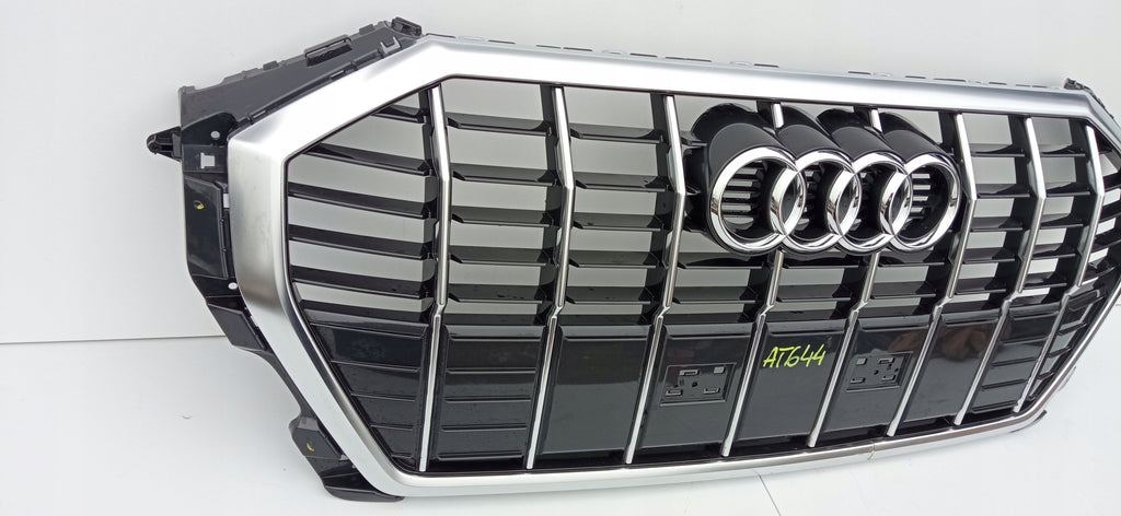 AUDI Q3 II 83A 18- KÜHLERGRILL STOSSSTANGE VORNE 83A853651E