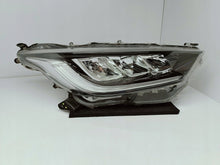 Laden Sie das Bild in den Galerie-Viewer, Toyota Yaris IV 4 XP21 19- SCHEINWERFER RECHTS VORNE FULL LED KOITO K0-8